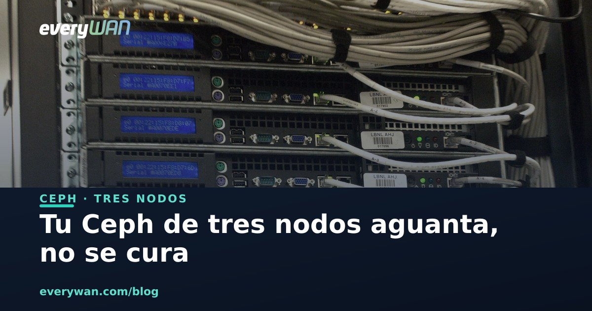 Nodes idèntics apilats en un rack, cadascun amb la seva pantalla i la seva etiqueta