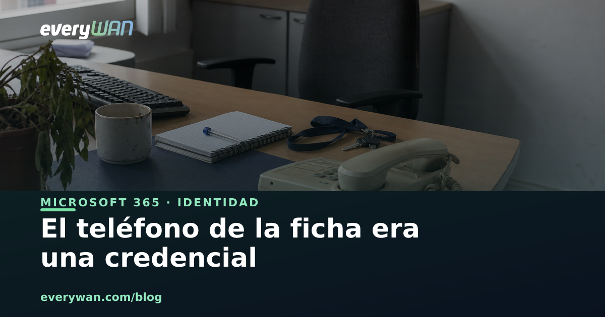 Taula de suport d'una oficina amb un telèfon fix de sobretaula, una llibreta d'anelles, un cordó amb claus i un teclat apartat a un costat